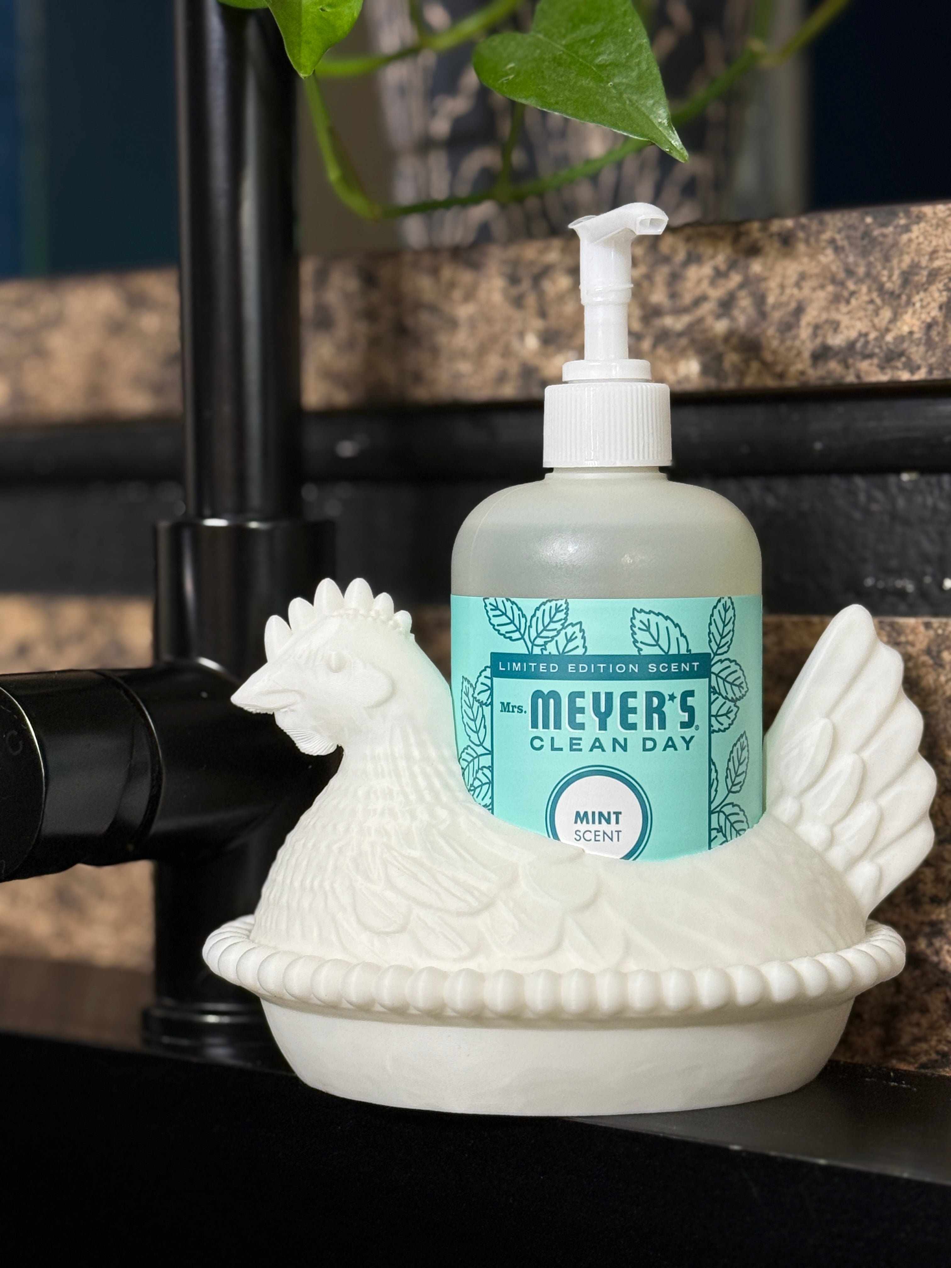 Mrs. Meyers Hen Soap Holder (3D printed)